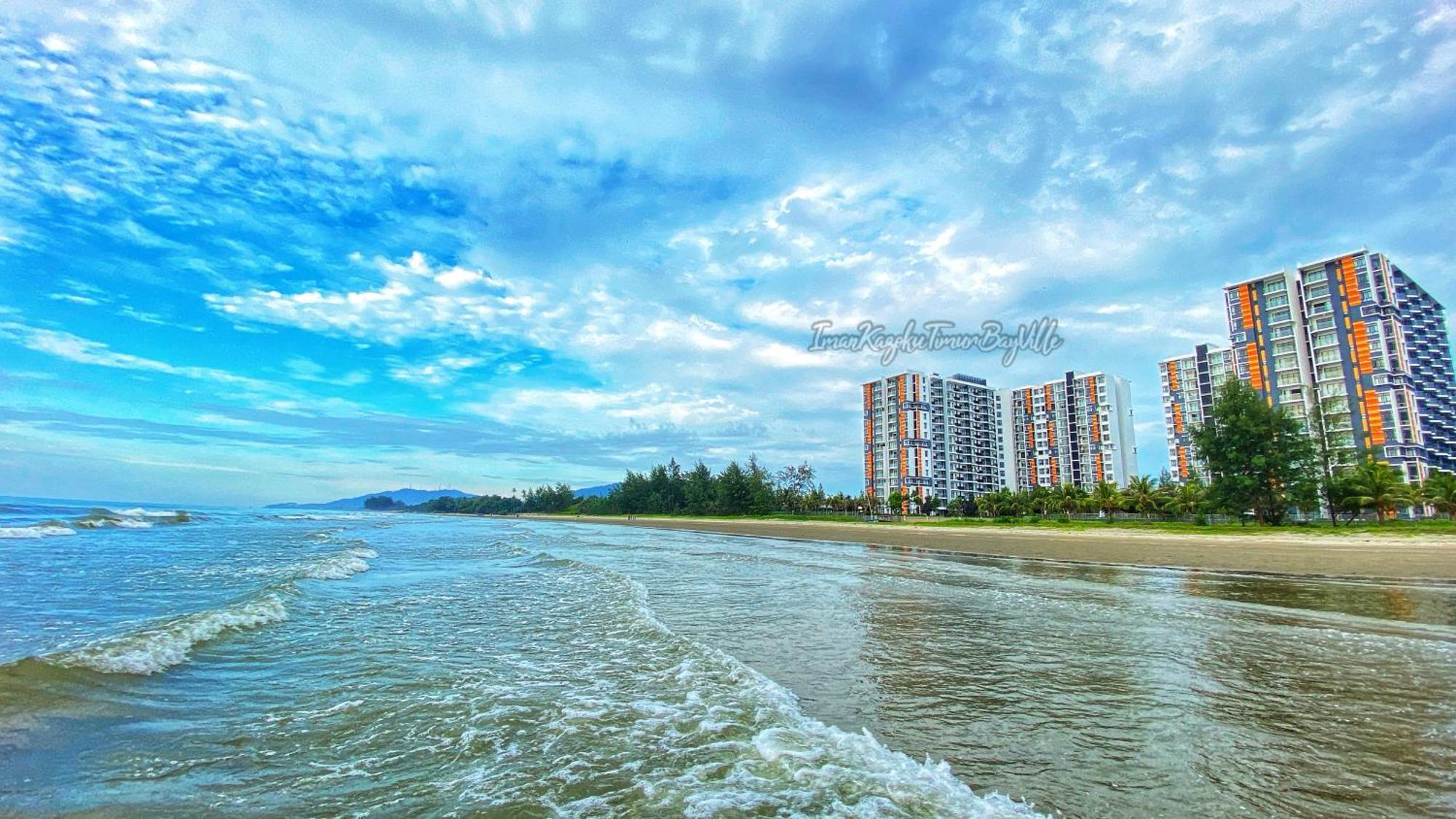 Sea View & Pool View & Wifi & Netflix At Iman Kazoku Timurbay 2bdr