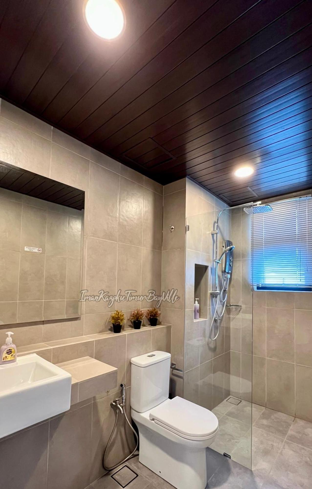 Sea View & Pool View & Wifi & Netflix At Iman Kazoku Timurbay 2bdr * Kuantan